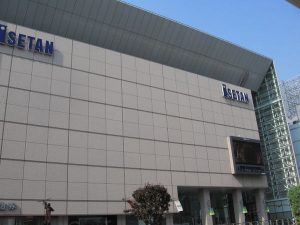 立川駅北口・南口周辺の駐車場！無料割引のある駐車場まとめ！