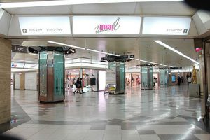 ユニモールの駐車場！料金・提携割引サービスはいくら？