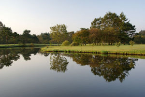 軽井沢アウトレットの駐車場＆軽井沢駅周辺の安い駐車場を紹介！