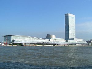 朱鷺メッセと万代周辺の駐車場！無料割引のある駐車場も紹介！