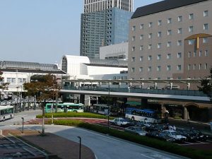 川崎駅周辺の駐車場の相場は?無料サービスのある駐車場も紹介!