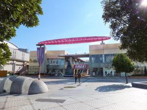 幕張アウトレットのアクセス＆駐車場！料金や無料割引情報まとめ