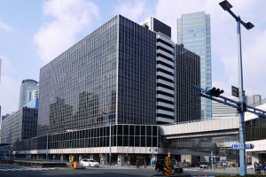 大阪駅前（第1・第2・第3・第4）ビルの駐車場！料金は安い？