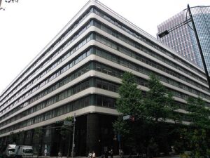 【丸の内】新東京ビルの駐車場の料金は？無料割引はある？