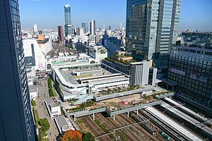 新宿駅西口周辺の駐車場！24時間や最大料金の安いおすすめは？