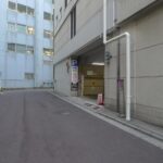 新宿マルイメンのアクセス&駐車場!最大料金や無料割引は?
